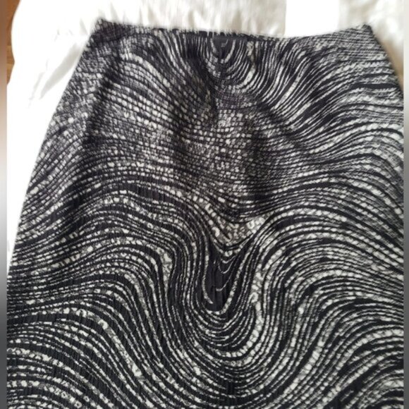 Studio Point A Line Pencil Skirt Black and White Swirl Stretch Midi Skirt - Picture 3 of 5
